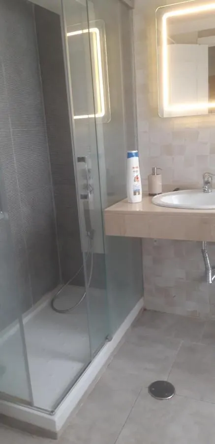 Habitaciones Amplias En El Centro De Granada Homestay
